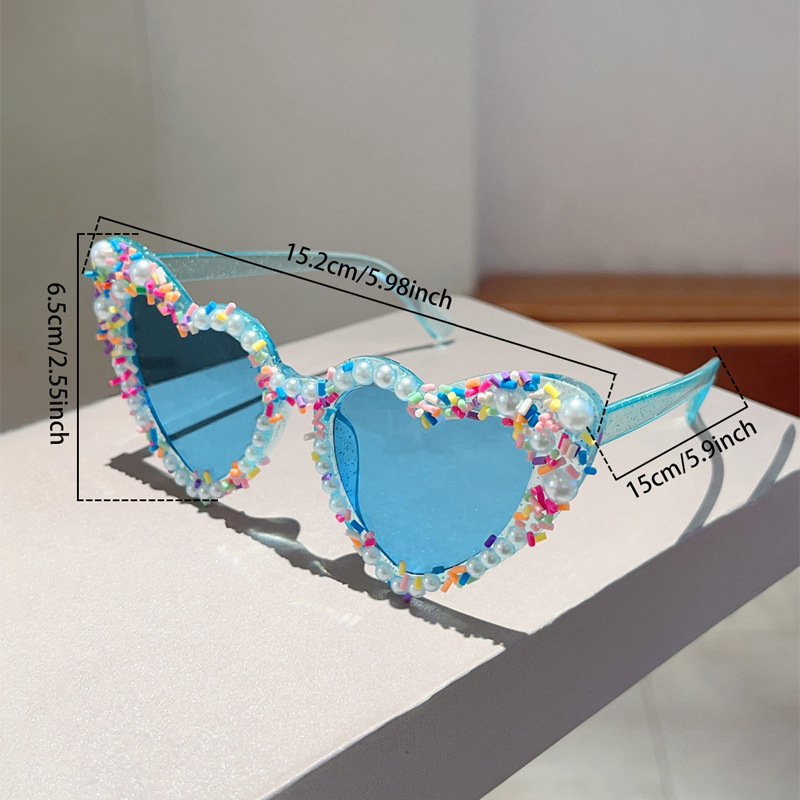 Heart Design Sunglasses Pc Mat - Street Fashion Events 评论和价格